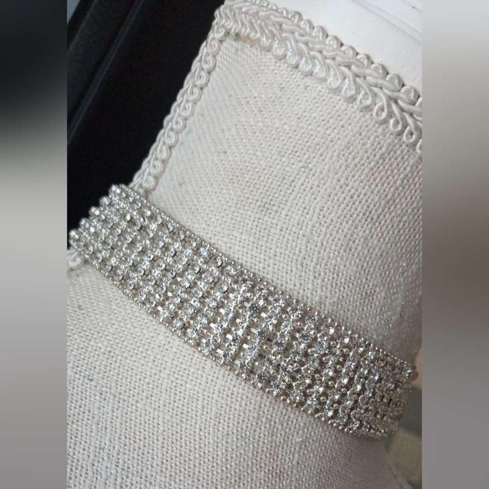 Lovisa Choker